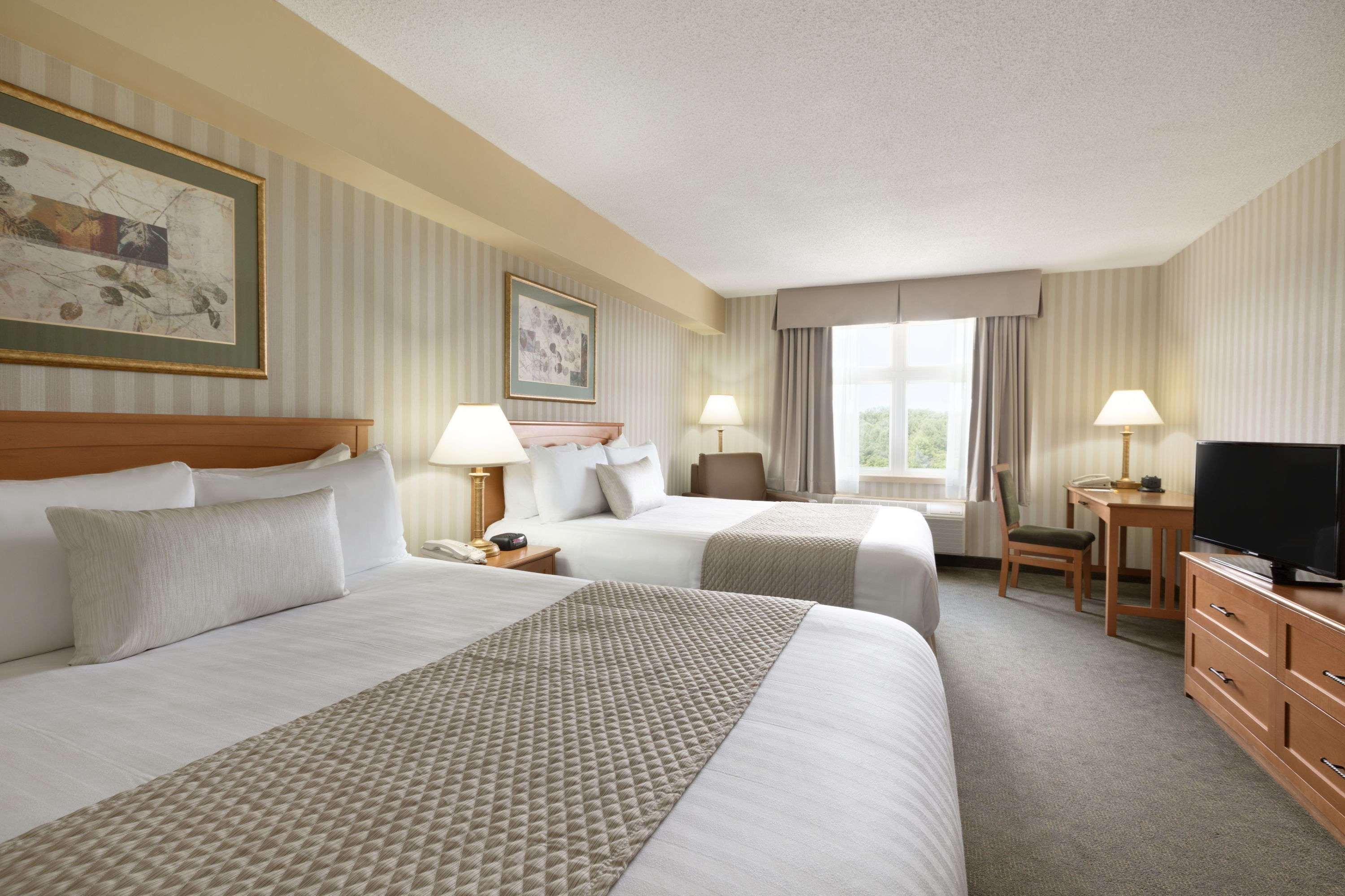 Days Inn By Wyndham Orillia Buitenkant foto