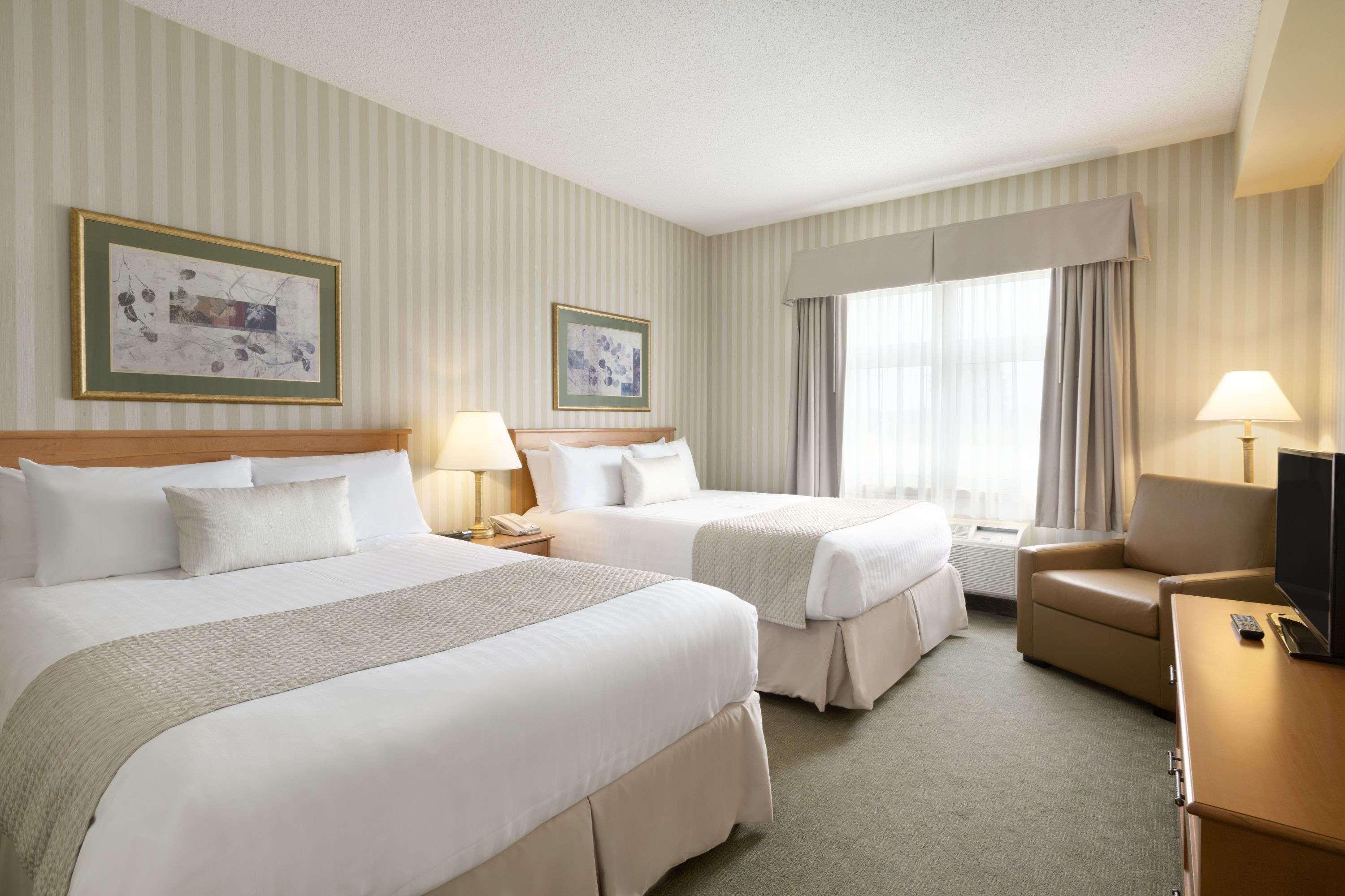 Days Inn By Wyndham Orillia Buitenkant foto