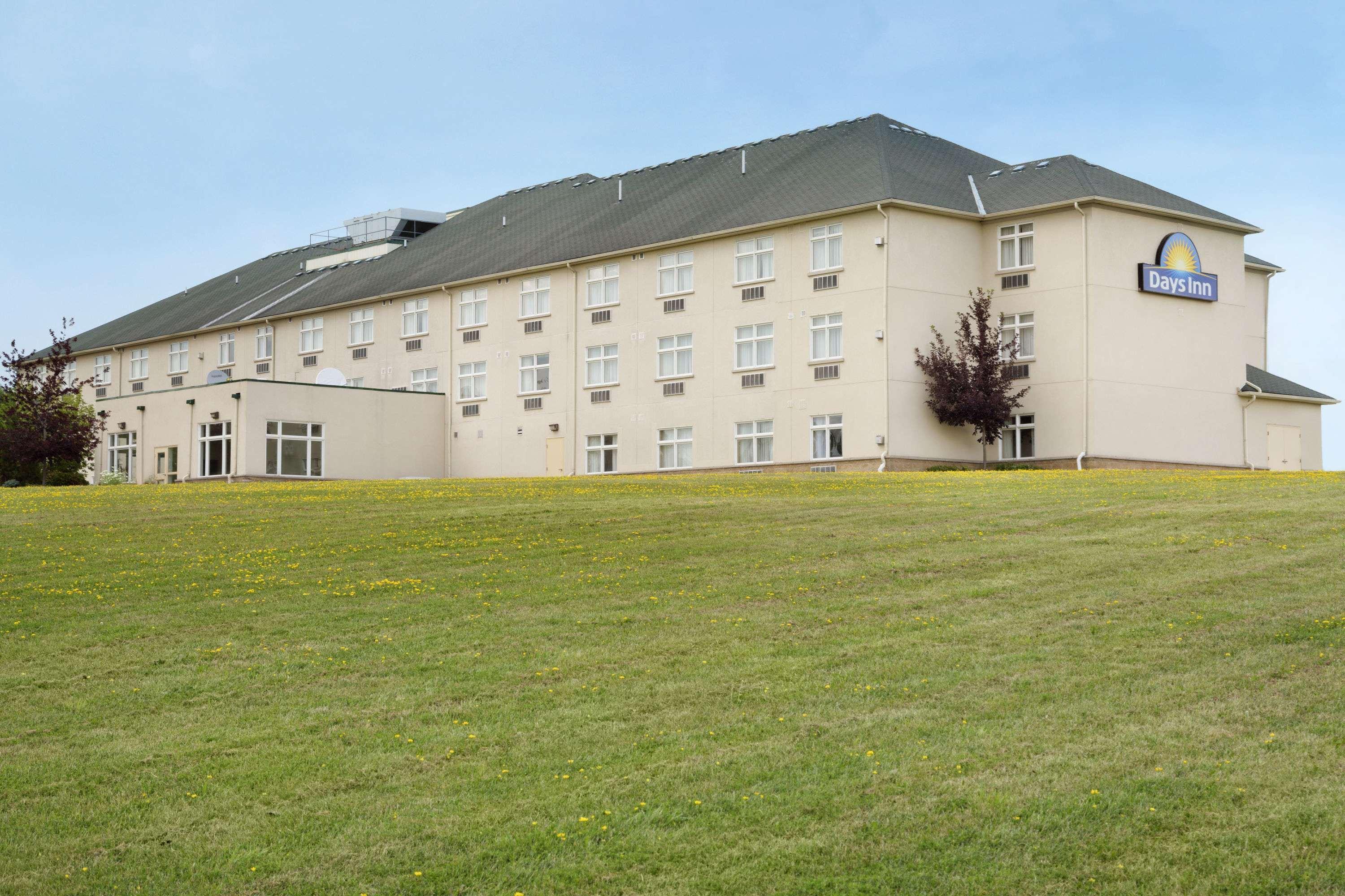 Days Inn By Wyndham Orillia Buitenkant foto